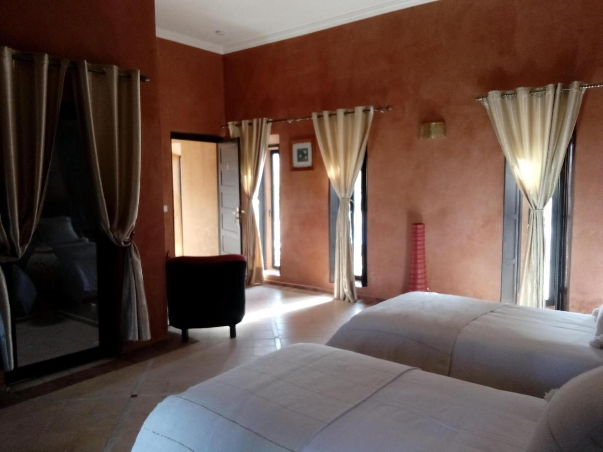 Le Petit Chateau Des Anges Ouled Bouzid Bagian luar foto