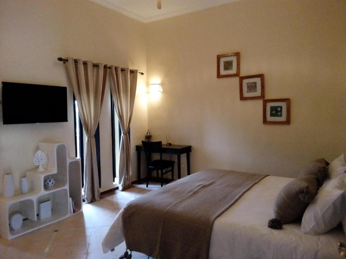 Le Petit Chateau Des Anges Ouled Bouzid Bagian luar foto