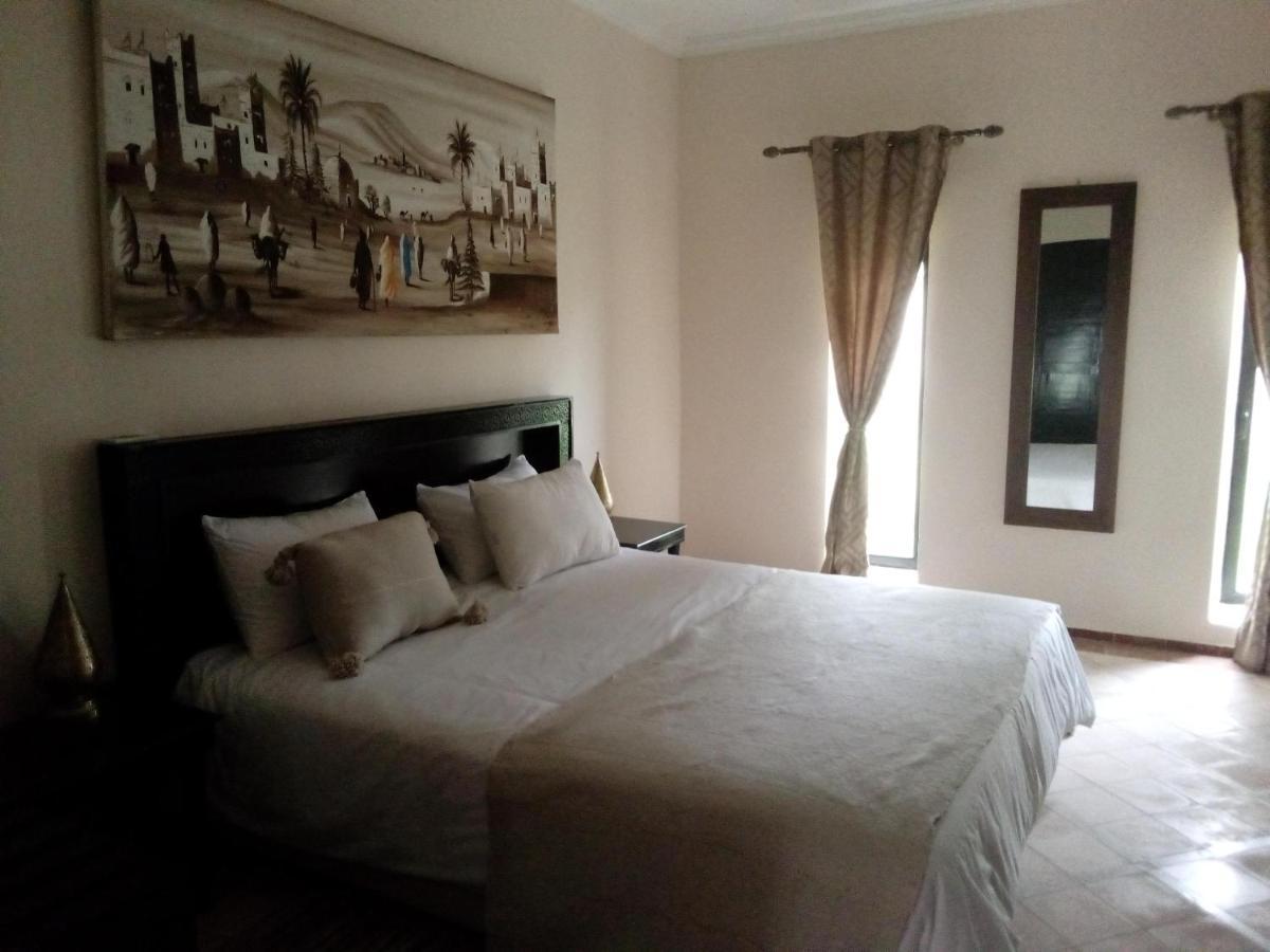 Le Petit Chateau Des Anges Ouled Bouzid Bagian luar foto